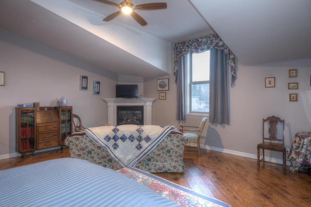 Country Encounters Accommodations Coleman Pokoj fotografie