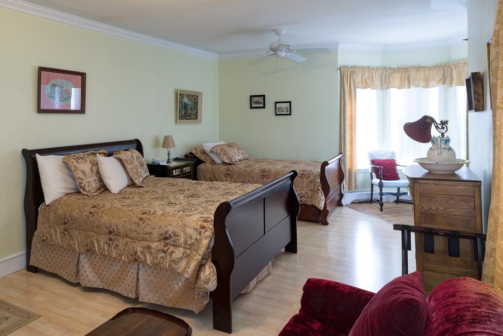 Country Encounters Accommodations Coleman Pokoj fotografie