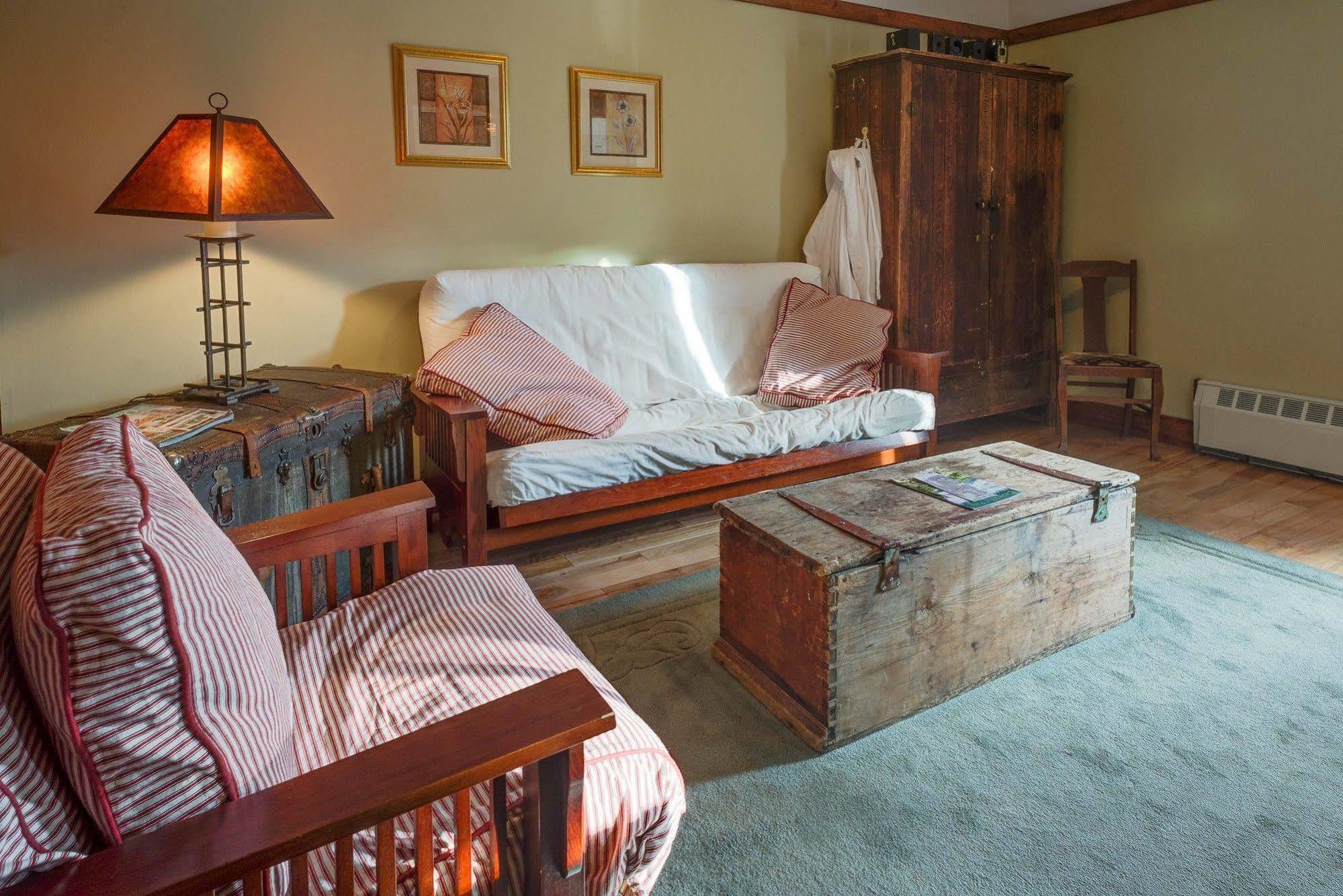 Country Encounters Accommodations Coleman Exteriér fotografie