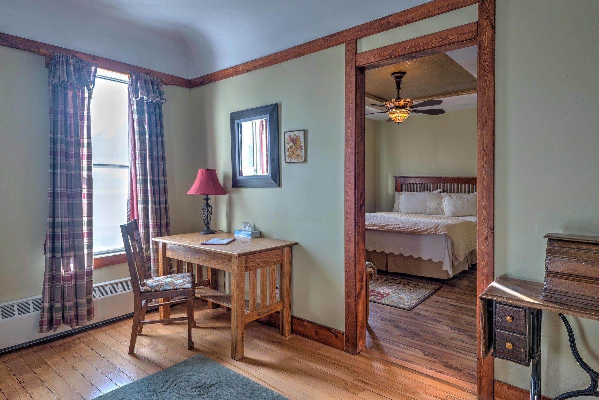 Country Encounters Accommodations Coleman Exteriér fotografie