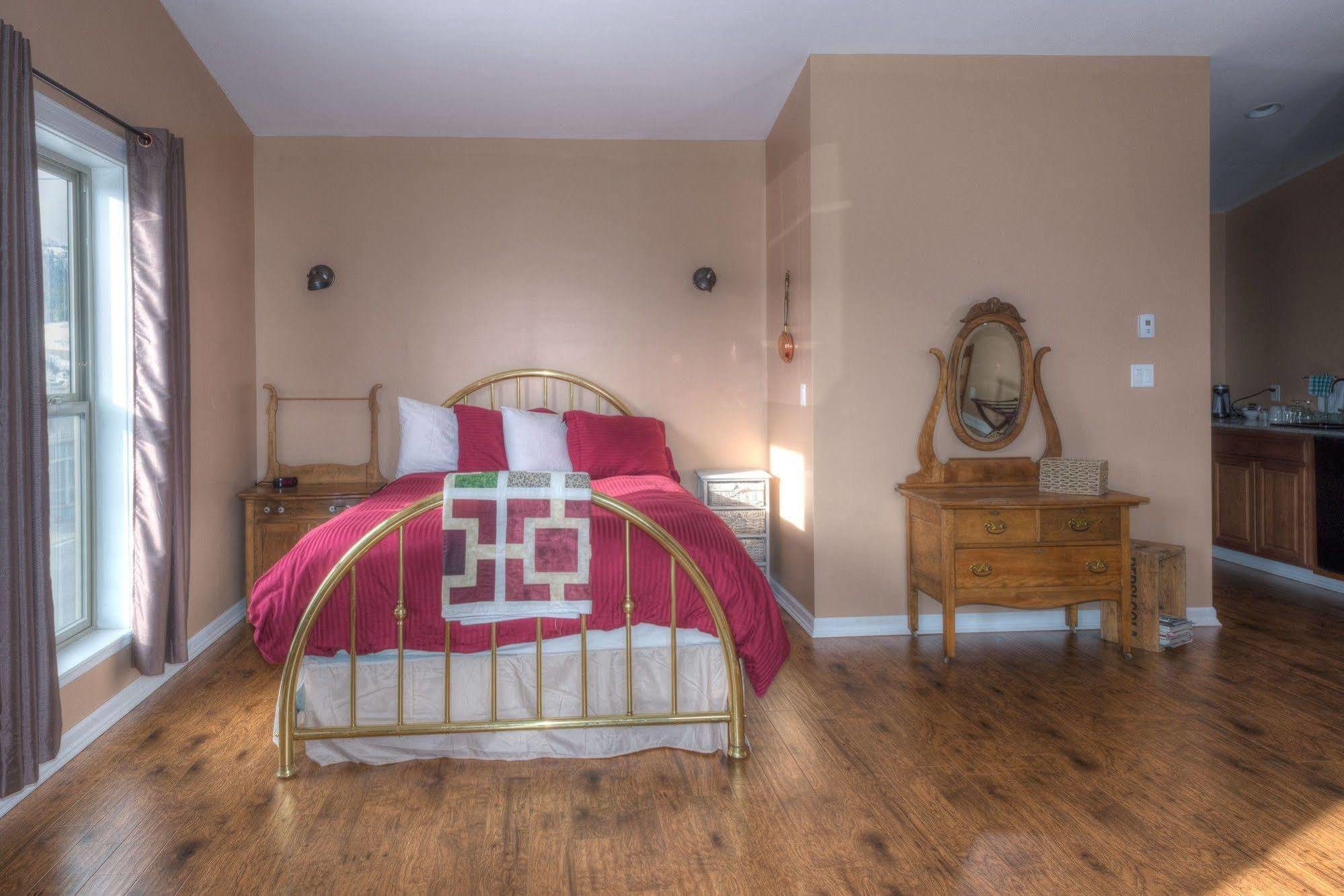 Country Encounters Accommodations Coleman Exteriér fotografie